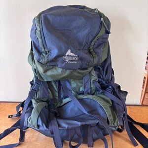 Gregory Forrester Green Black large multi day nylon backpack